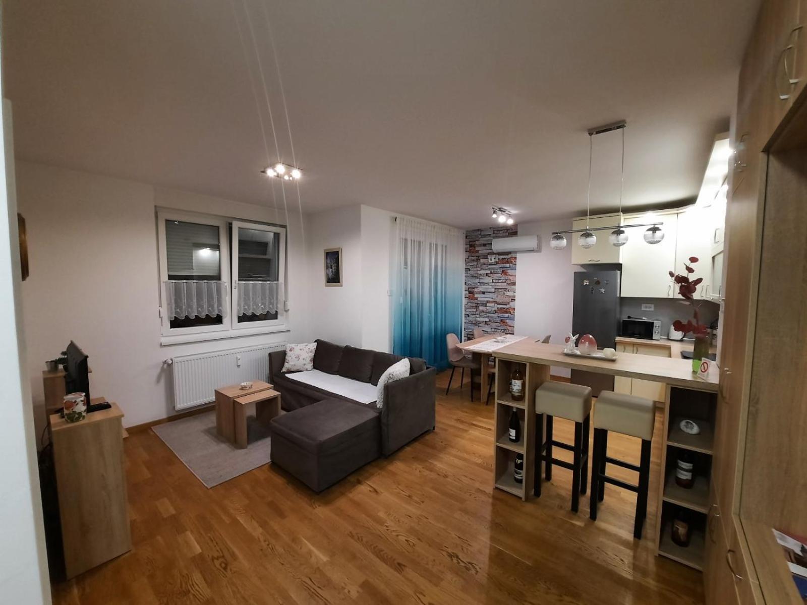 סובוטיקה Lux Advent Apartment מראה חיצוני תמונה